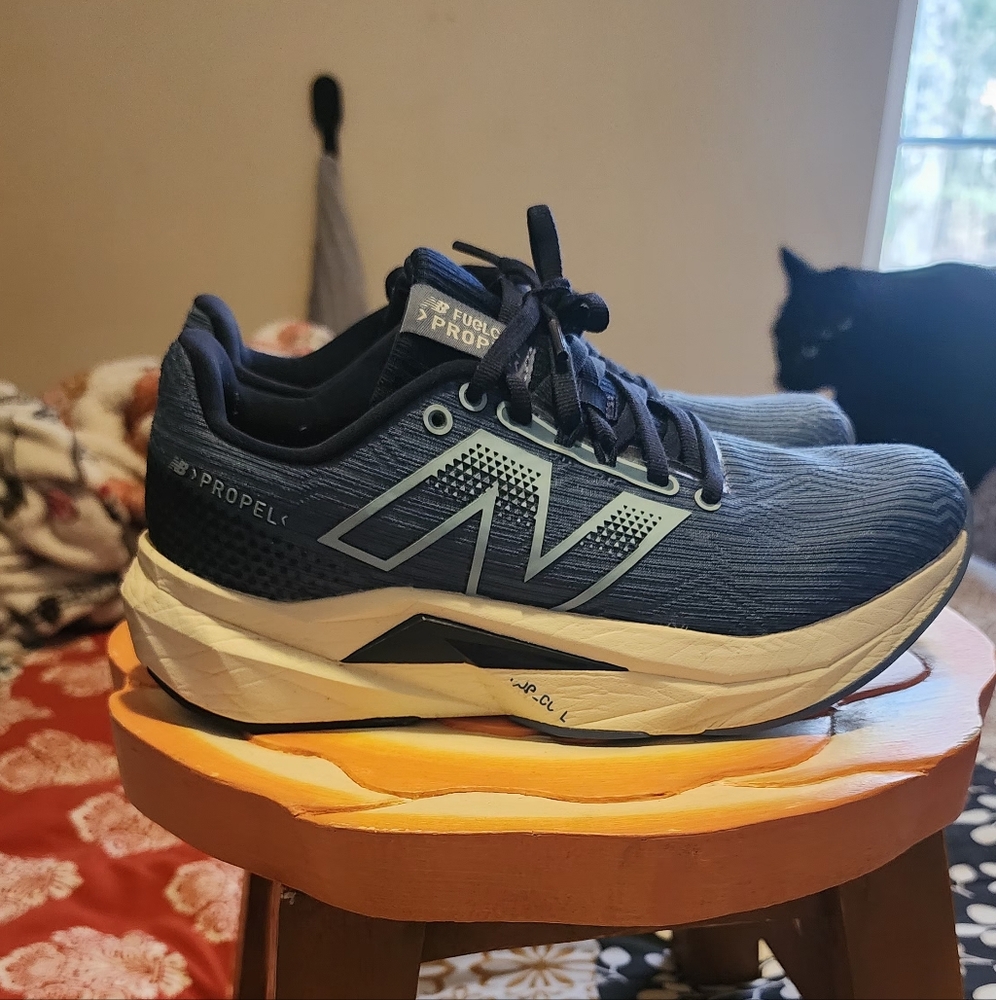 New Balance Women's Fuel Cell Blue Propel Sneakers